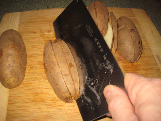 wings&wedges3cuttingspuds.jpg